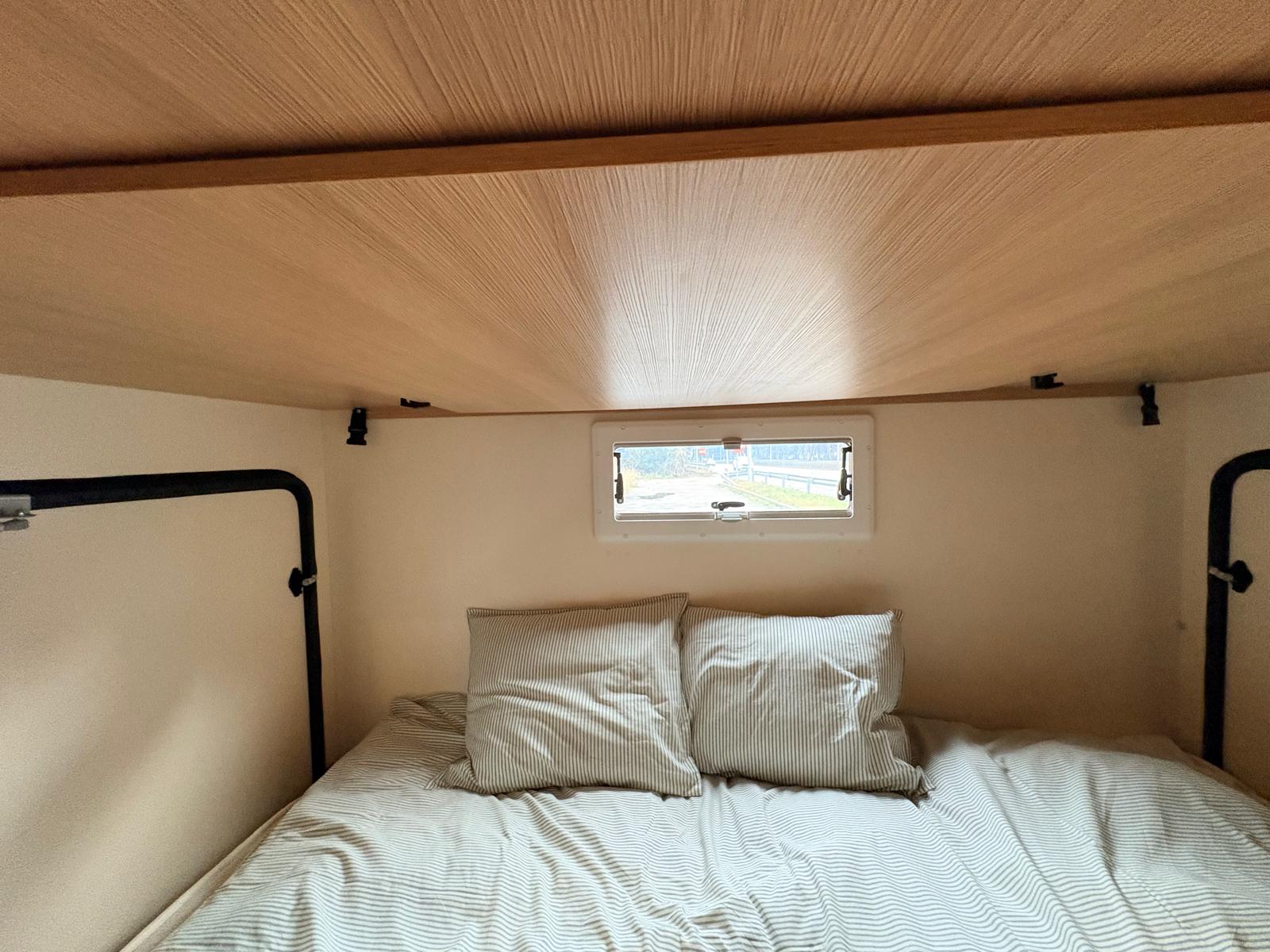 Cama trasera