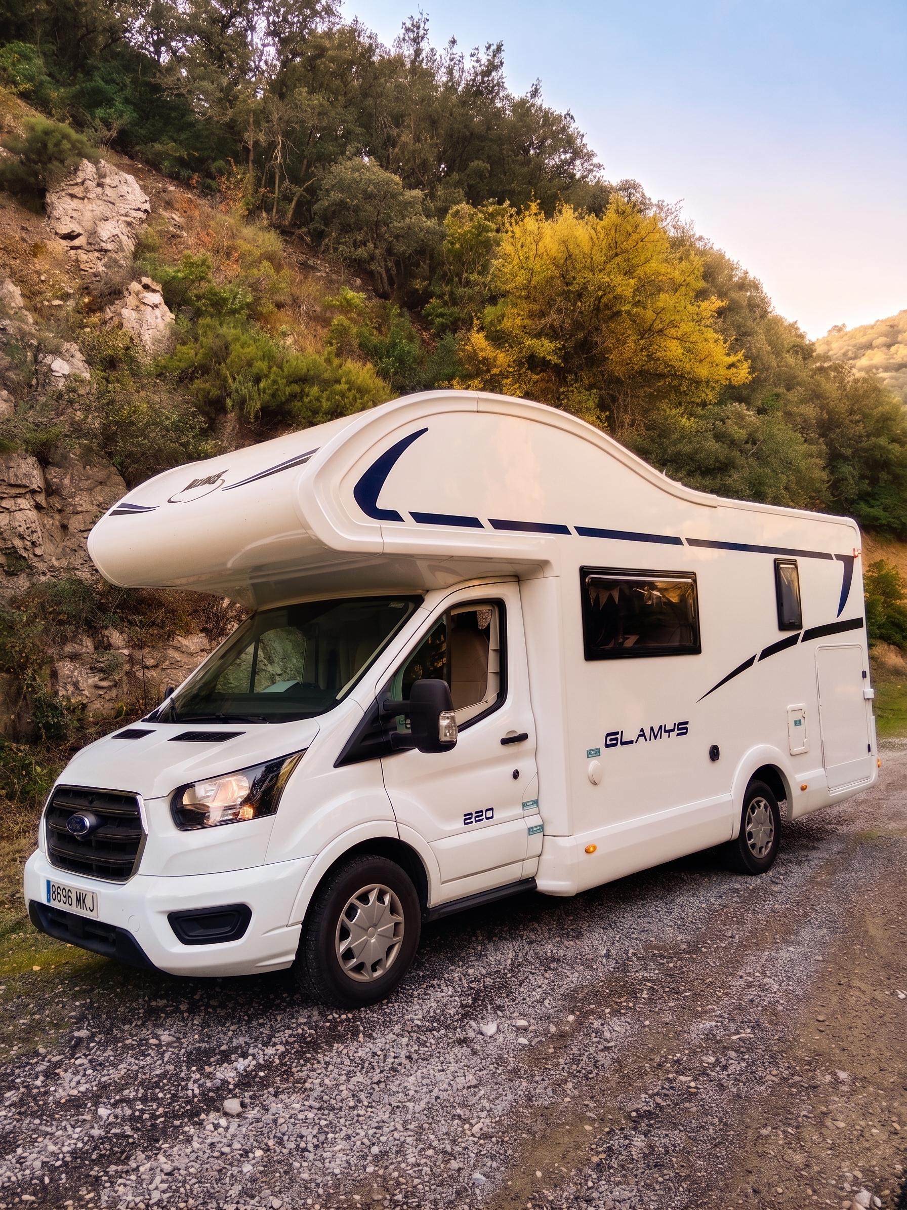 Autocaravana Oniria en la montaña