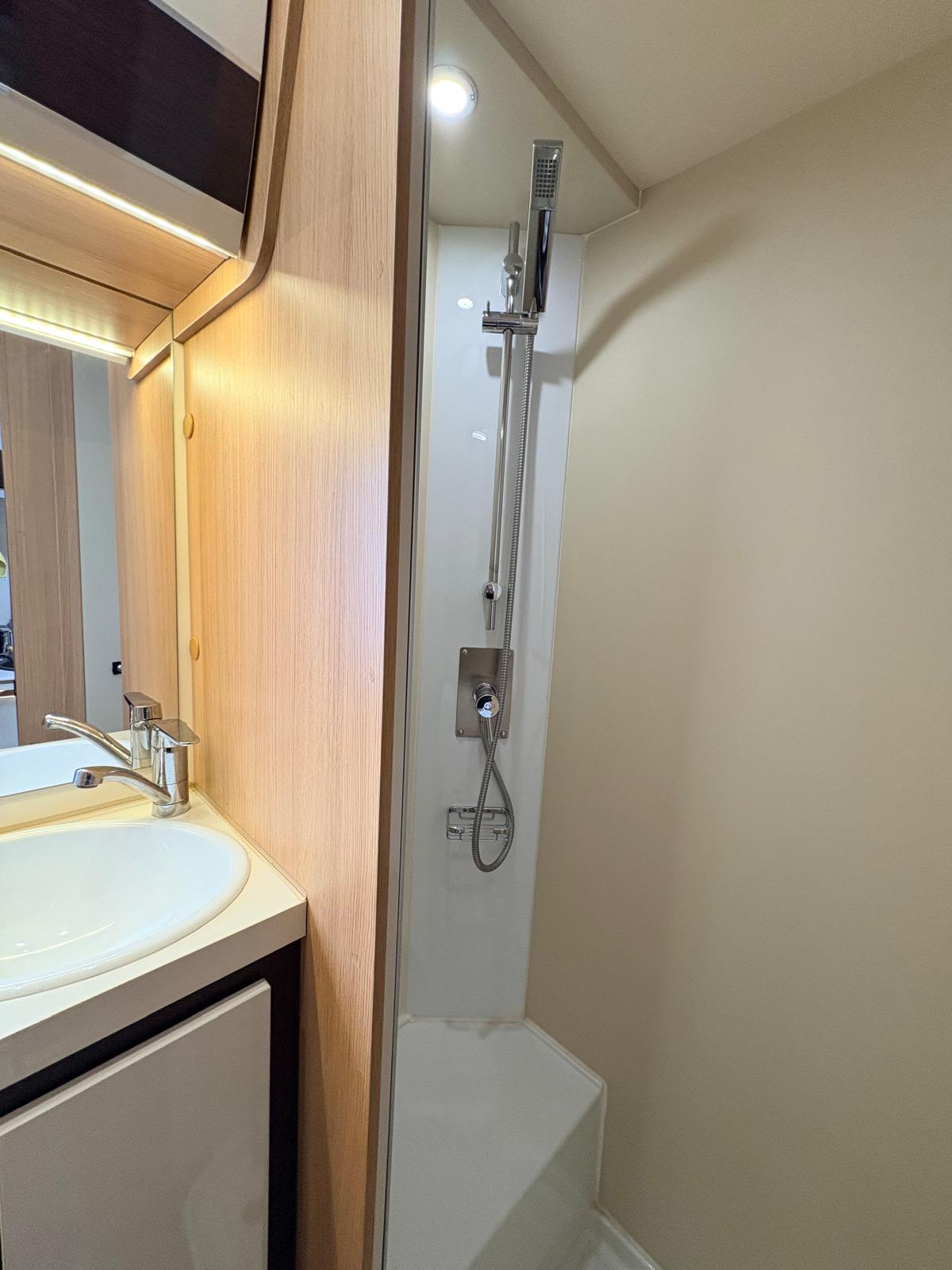 Ducha y baño integrado